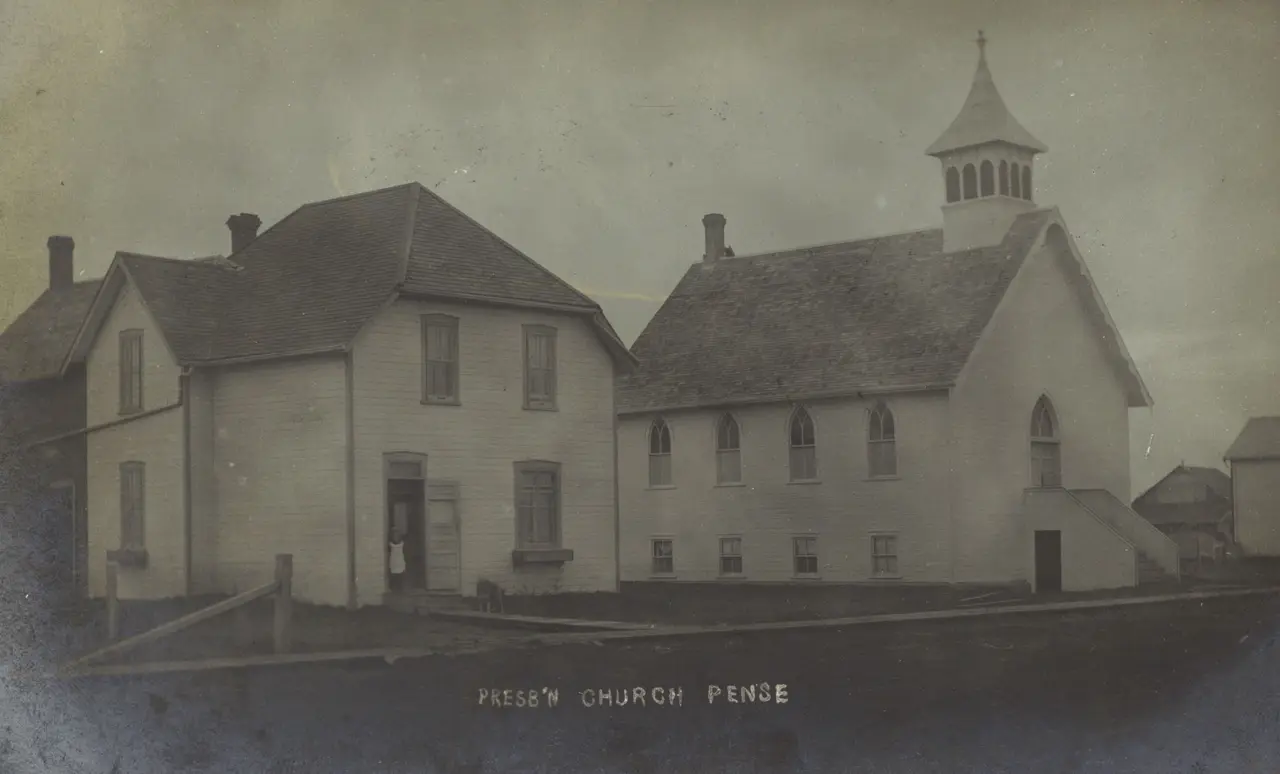 Presbyterian Church and neighbouring house, about 1910